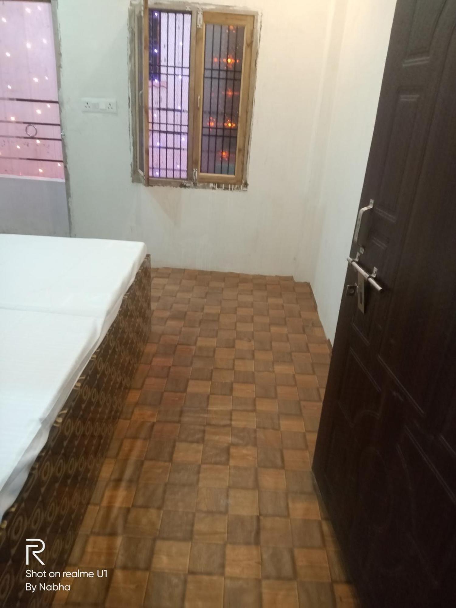 ורנאסי Shivaay Home Stay מראה חיצוני תמונה